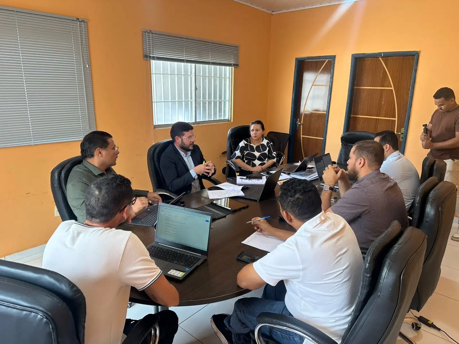 Câmara Municipal realiza reunião para atualização do Regimento Interno e da Lei Orgânica
